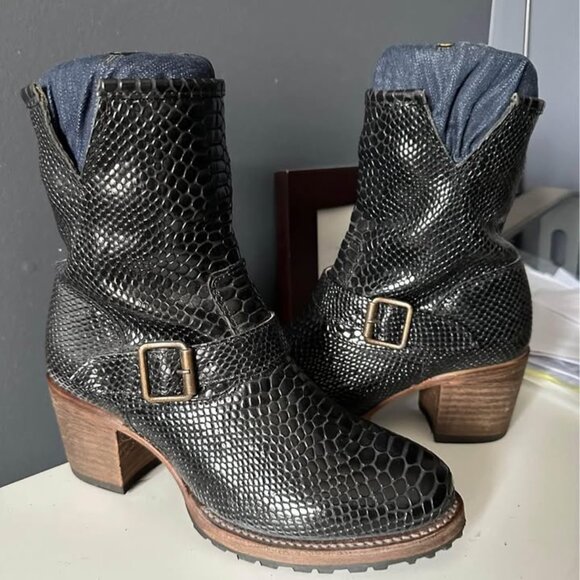 Freebird Carlito boots - black snake size 8 - never worn - Picture 1 of 5